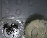 A picture of step 4 of Homemade white chocolates.