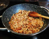 Foto del paso 6 de la receta: Arroz con pollo y costillas de cerdo con guisantes de la huerta