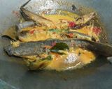 Foto langkah ke 5 dari resep Mangut Lele.