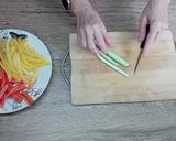 Foto del paso 4 de la receta: Lomo salteado con verduras y quinoa/ al estilo peruano