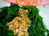 Sigeumchi namul bon cabe