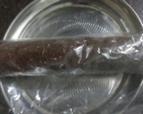 पार्ले-जी चॉकलेट स्विस रोल (Parle ji chocolate swiss roll recipe in hindi) रेसिपी चरण 7 फोटो