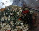 Foto langkah ke 6 dari resep Tumis Tempe Kangkung Putih Telur.