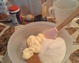 Foto del paso 1 de la receta: Galletitas crocantes de avellanas rellenas con dulce de leche