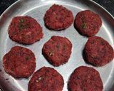 A picture of step 6 of Beetroot tikki.