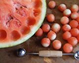 Foto del paso 1 de la receta Ensalada de sandía y queso de cabra con semillas de chía