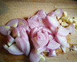 Foto del paso 1 de la receta: Fideuá con hígado de pollo