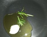 Foto del passaggio 2 della ricetta Tagliatelle paglia e fieno