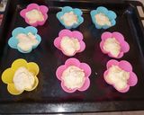 Pas rețetă Cupcakes cu aromă de trandafiri 4 fotografie