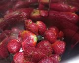 A picture of step 1 of Strawberry Mousse.