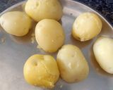 आलू की रोटी (aloo ki roti recipe in Hindi) रेसिपी चरण 1 फोटो