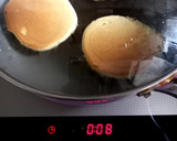 Foto langkah ke 5 dari resep 5).Souffle Pancake 1 Butir Telur No Mixer.