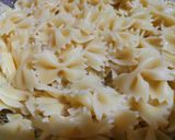 A picture of step 1 of Chicken & Mushroom Pasta.