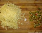 A picture of step 7 of Olive bread.