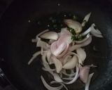 A picture of step 5 of Ambot Tik/ Goan Prawns Curry.