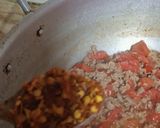 A picture of step 5 of Qeema macroni.