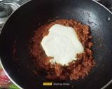 A picture of step 5 of Dahi Bhindi Masala.