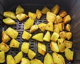 Foto del paso 3 de la receta: Butifarra con patatas y vino blanco (Airfryer)