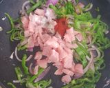 Une image de l'étape 2 de Pains farcis poulet poivrons.