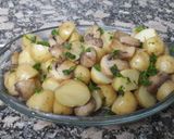 Foto del paso 5 de la receta: Ensalada tibia de papines y champiñones