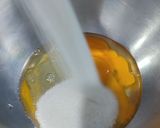 Foto del paso 1 de la receta: Galletitas marmoladas con chips