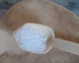 A picture of step 3 of Chana chaat serve with sev.