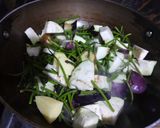 আলু বেগুন দিয়ে সজনে ডাঁটা (Aloo begun diye sojne danta recipe in Bengali) রেসিপির ধাপ 3 ছবি
