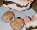 A picture of step 9 of Chocolate filled donut buns.