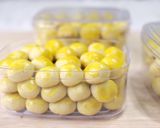 Foto langkah ke 5 dari resep Nastar Lembut Tanpa Keju Tanpa Susu.
