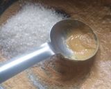 A picture of step 3 of Besan ka halwa.