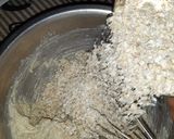A picture of step 5 of Honey oatmeal choco cookies.