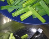 A picture of step 1 of Green Garlic Coriander Chutney.