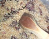 A picture of step 4 of Kilishi rice and green shredded beef.
