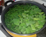 Foto del paso 1 de la receta: Judías verdes y habichuelillas encebolladas