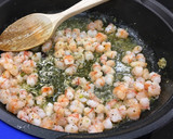 Foto del paso 3 de la receta: Espaguetis con gambas