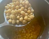 Une image de l'étape 4 de Soupe aux pois-chiches, chou cœur de bœuf, et velouté de légumes.