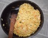 Foto langkah ke 1 dari resep Kroket mie isi ayam.