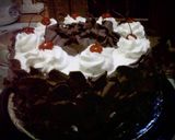 Foto langkah ke 8 dari resep Blackforest Cake🍒.