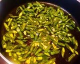बादामी बटर लहसुन फ्रेंच बीन्स (badami butter lehsun french beans recipe in Hindi) रेसिपी चरण 3 फोटो