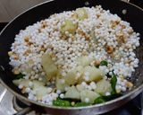 साबुदाणा खिचडी (sabudana khichdi recipe in marathi) रेसिपी स्टेप 2 फोटो 