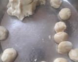 A picture of step 3 of Potli samosa.