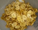 A picture of step 4 of Matoke crisps.