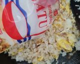 Foto langkah ke 2 dari resep Nasi Goreng Telur dan Cabai.