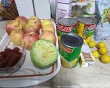A picture of step 1 of Vegetables cream salad.
