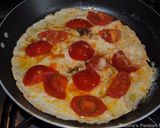 A picture of step 5 of Persian style tomato omelette.