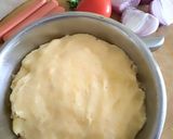 Foto del paso 1 de la receta: Yucas Rellenas de salchichas salteadas 👍🇵🇪