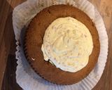 A picture of step 5 of White chocolate and fudge cake.