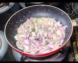 A picture of step 1 of Egg shakshuka.