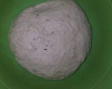 صورة لخطوة 1 من وصفة بيتزا محشية في الجوانب على الطاجين 😋