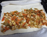 Foto del paso 4 de la receta: Empanada de pollo y verduras